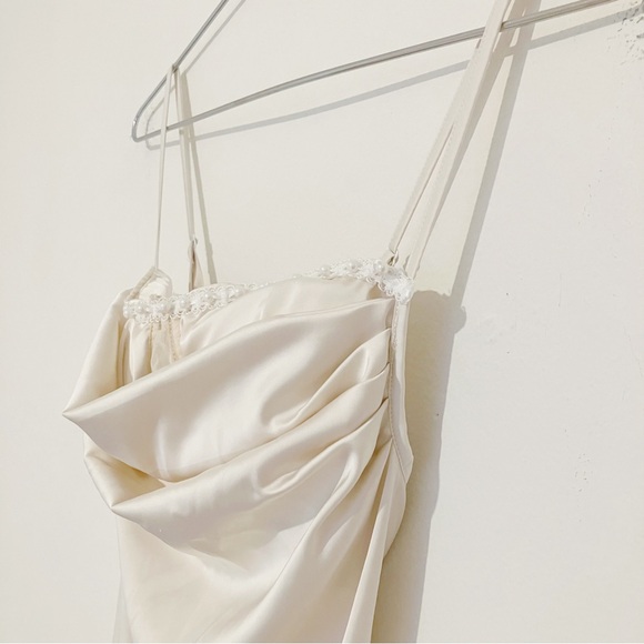Vintage • Satin & Pearl Drape Neck Teddy in Cream - Picture 6 of 7